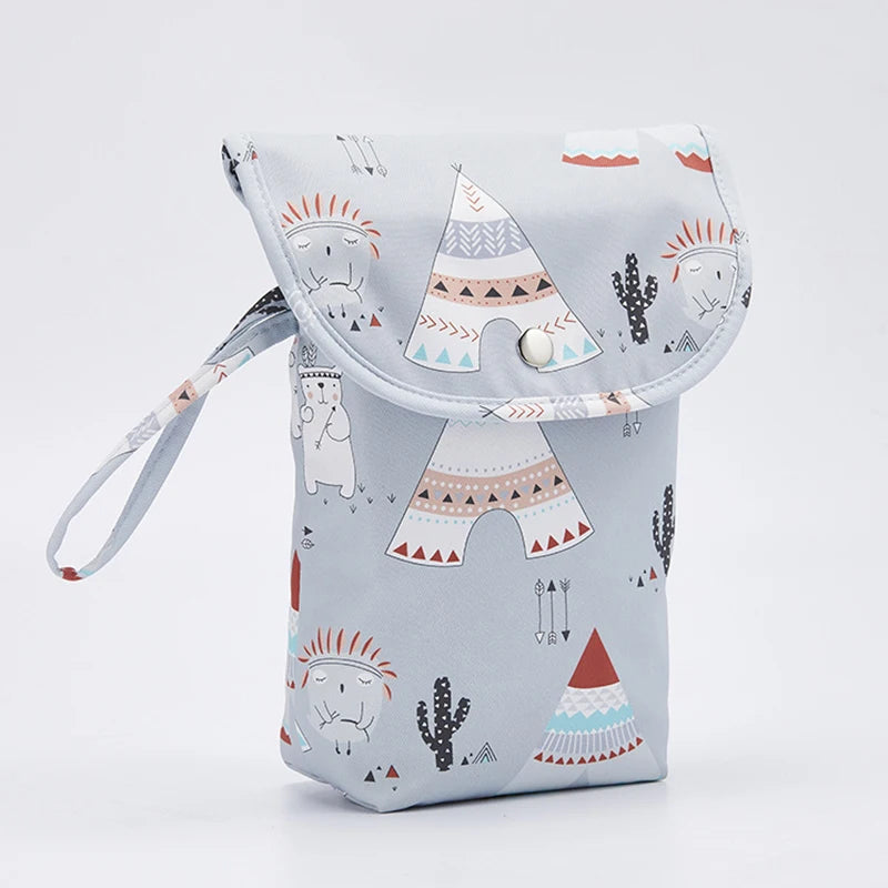 Reusable Waterproof Baby Diaper Organizer – Wet/Dry Storage Bag for Moms