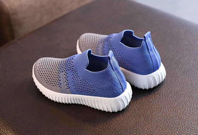 Children’s Running Sneakers – Breathable, Anti-Slip & Lightweight