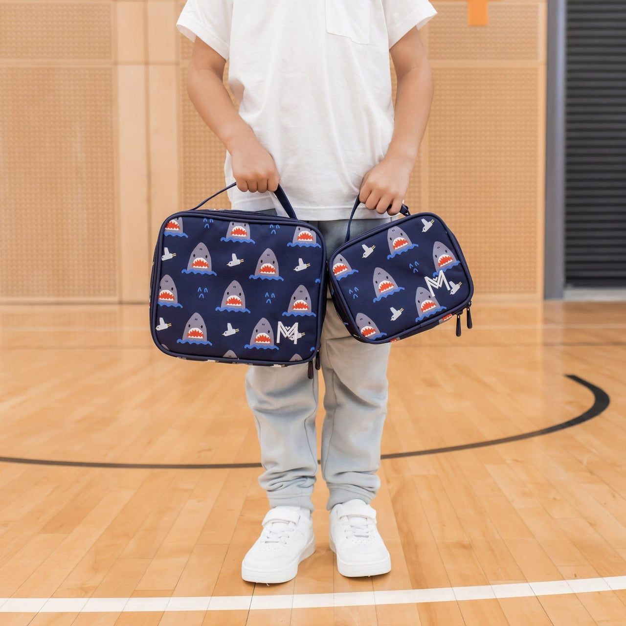 MONTII.CO Medium Insulated Lunch Bag - Sharks-1948609599120740354